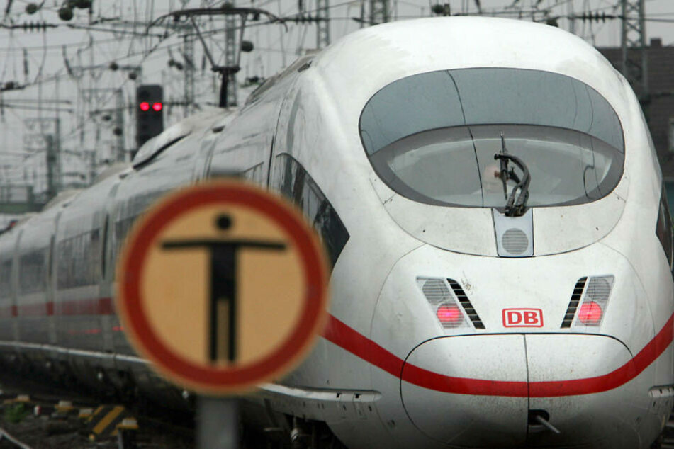 Die Geschworenen waren überzeugt, dass der Mann im Namen der Terrormiliz IS handelte. (Symbolbild)