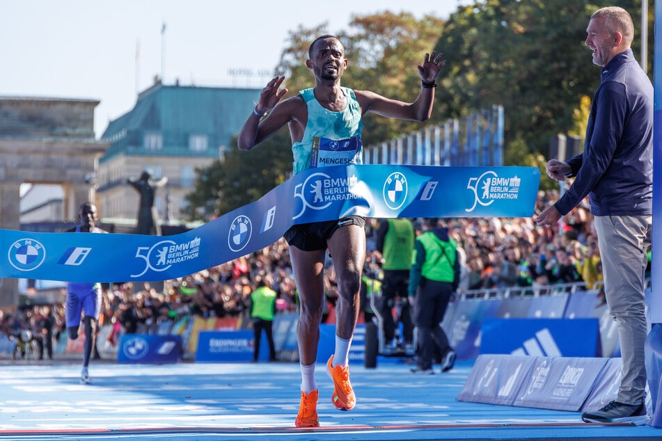 Erster Platz: Milkesa Mengesha (24) holte sich den Sieg beim Berliner Marathon.