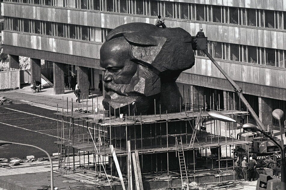 Am 9. Oktober 1971 wurde das Karl-Marx-Monument eingeweiht.