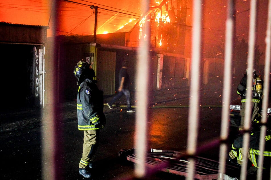 Waldbrände wüten und reißen mehrere Menschen in den Tod