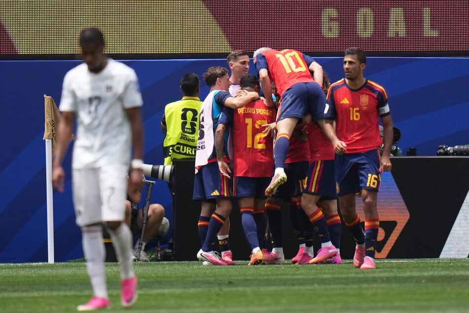 Spanien trifft nach dem klaren Sieg im Sechzehntelfinale jetzt auf Portugal.
