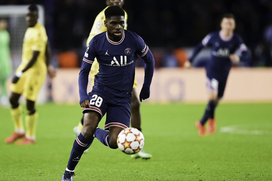 Junior Dina Ebimbe (21) saß in der vergangenen Saison beim französischen Meister Paris Saint-Germain zumeist nur auf der Bank.