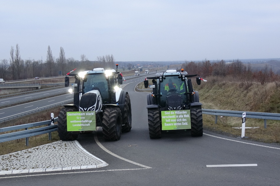 Die Landwirte blockierten mehrere Bundesautobahn-Zufahren rund um Leipzig.