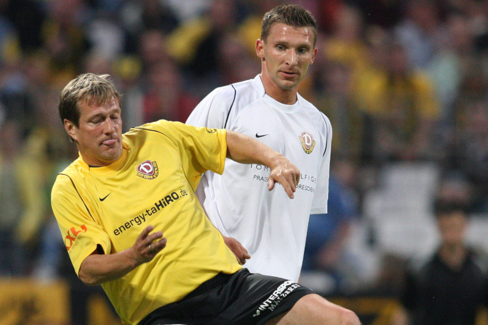Torsten Gütschow (59, l.) gegen Maik Wagefeld (41) beim "Spiel der Legenden" im Juni 2007. (Archivfoto)