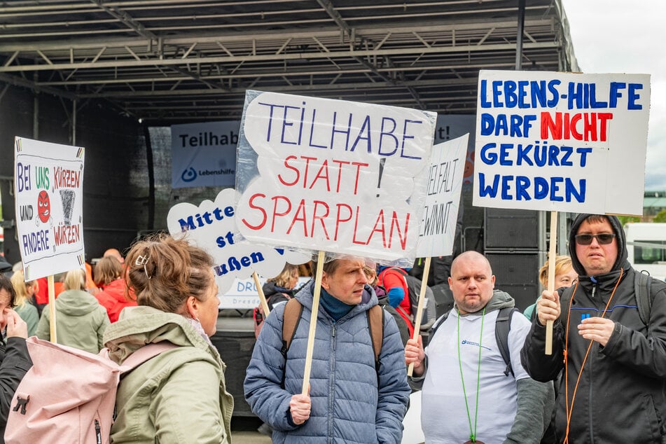 Dresden: Protest vorm sächsischen Landtag: Was wollen die Demonstranten?