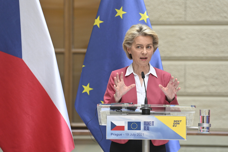 Ursula von der Leyen (62), Präsidentin der Europäischen Kommission, verkündete, dass EU-Länder an Entwicklungs- und Schwellenländer bis Ende des Jahres mindestens 200 Millionen Corona-Impfdosen spenden wollen.