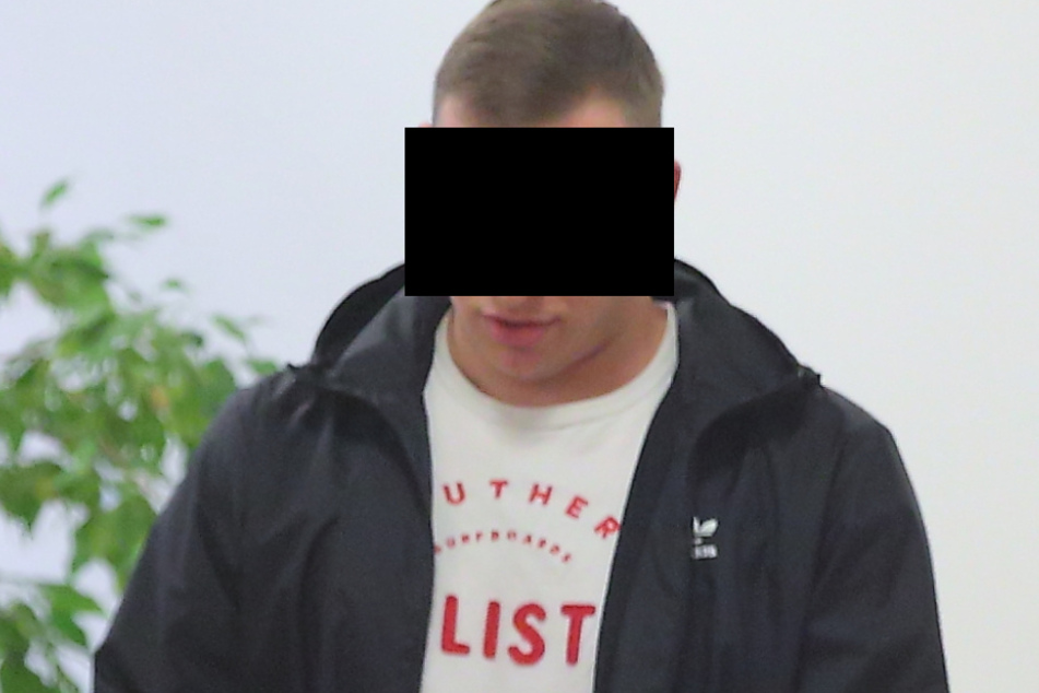 Daniel H. (24) wollte in Heidenau keine Steinewerfer gesehen haben.