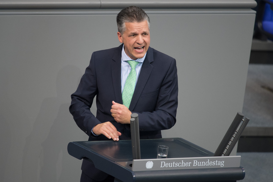 Unionssraktionsvize Thorsten Frei (47) will nicht mit einer Verlängerung der Weihnachtsferien für noch mehr Unruhe in Deutschland sorgen.
