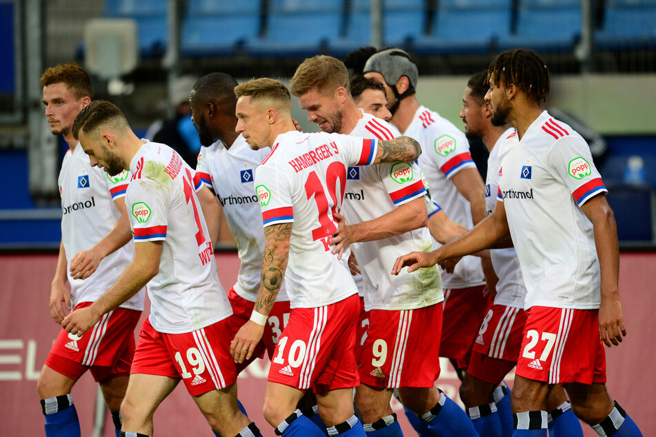 Großer Jubel beim HSV nach Simon Teroddes zweitem Tor!