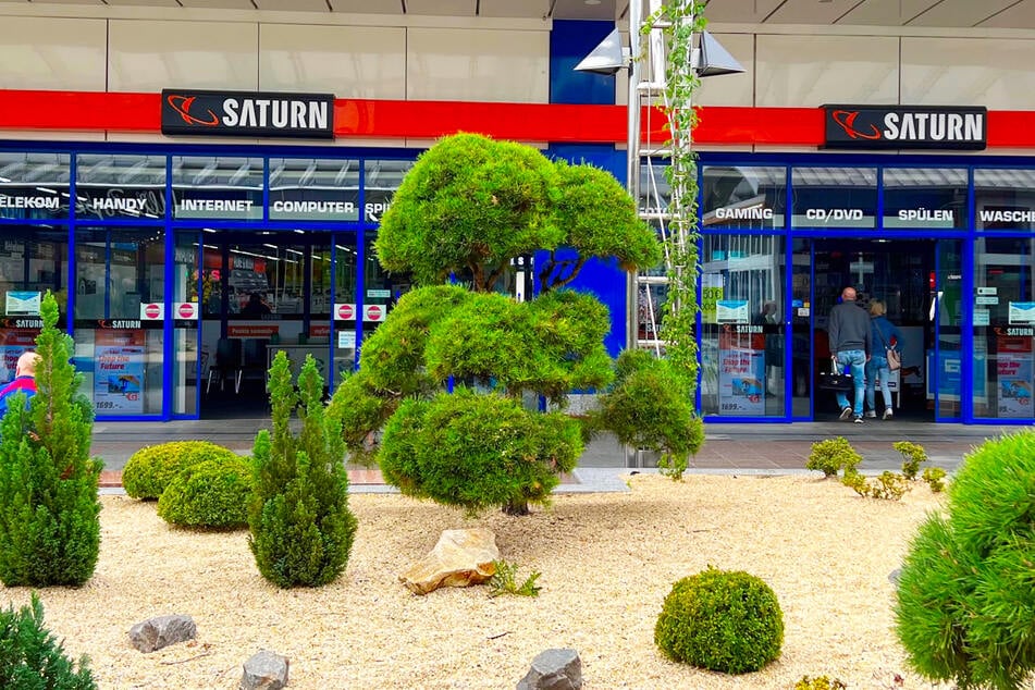 Saturn Chemnitz Röhrsdorf auf der Ringstraße 3.