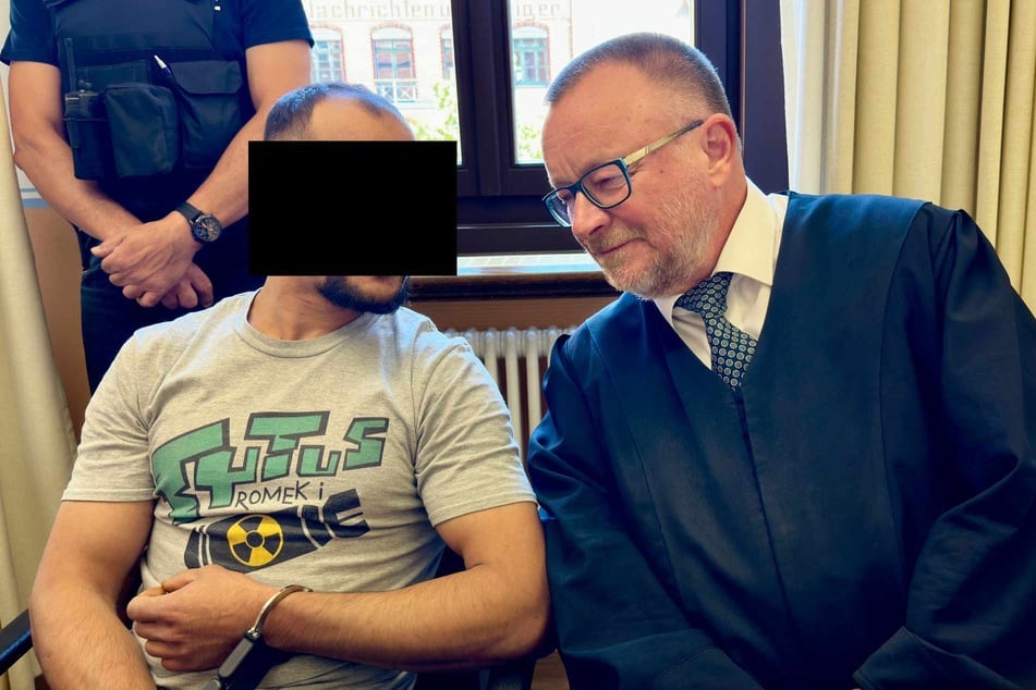 Zolmai K. (33, l.) ist der Justiz in der Lausitz bekannt. Auch er steht im Focus der Ermittler für die Explosion von Görlitz.