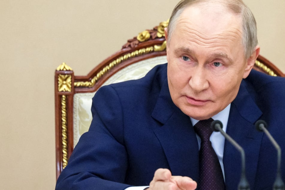 Putin moves to resume Russian nuclear tests in stark reponse to Trump