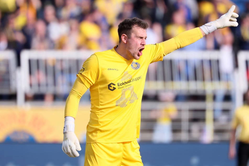 Der starke Andreas Naumann parierte einige Male, konnte bei beiden Gegentreffern aber nicht viel machen.