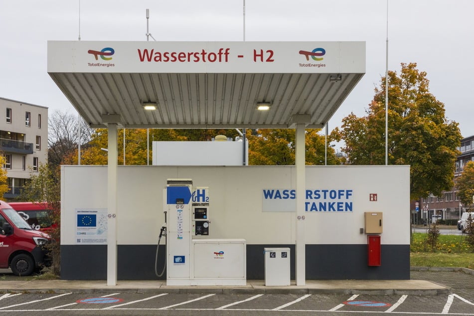 Steht meist leer - die einzige in Sachsen verbliebene Wasserstoff-Tankstelle an der Wiener Straße in Dresden.