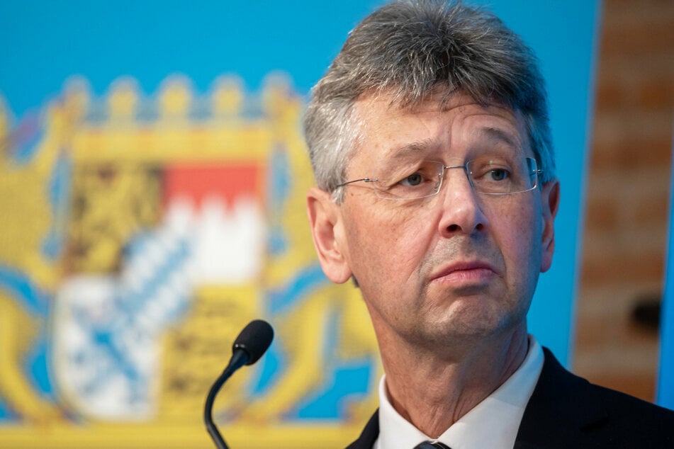 Bayerns Kultusminister Michael Piazolo (61) übt Kritik an der bundesweiten Corona-Notbremse. (Archiv)