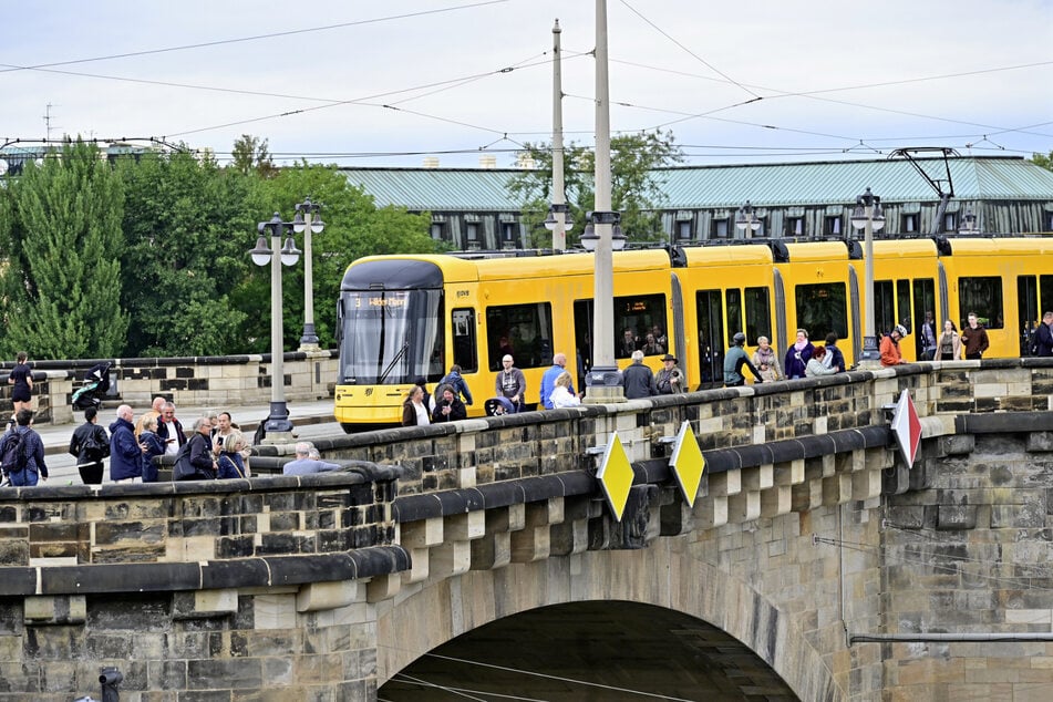 Fahren bald auch Autos über die Augustusbrücke?