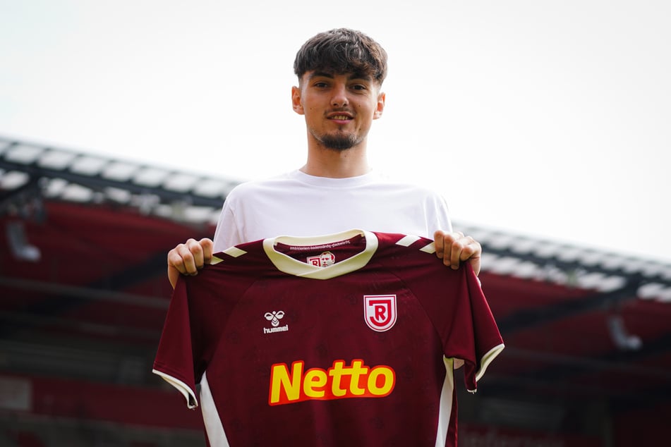 Dustin Forkel spielt nächste Saison beim Jahn.