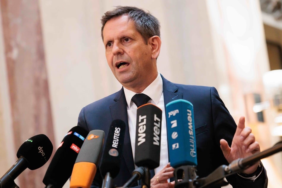 Auch Niedersachsens Ministerpräsident Olaf Lies (59, SPD) würdigte das Engagement von Albrecht Weinberg. (Archivfoto)