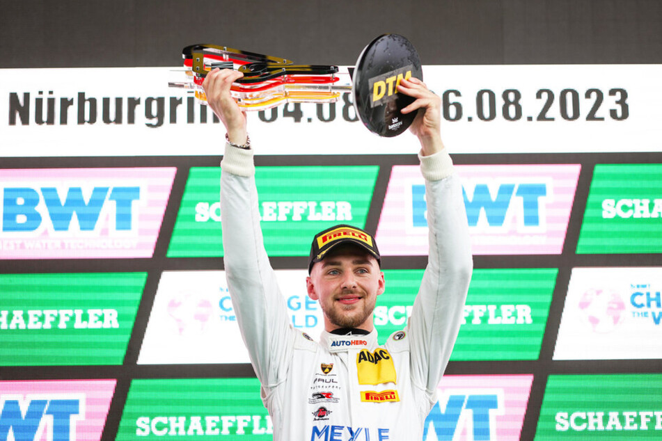 Anfang August gewann der Dresdner Maximilian Paul bereits einmal in der DTM. Jetzt startet er regelmäßig in der Rennsportserie.