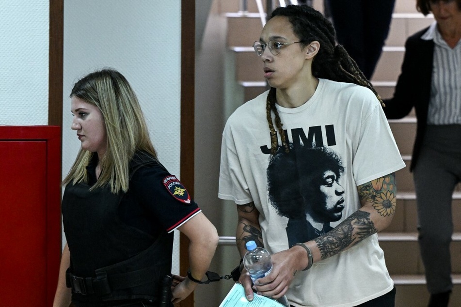 Brittney Griner (r.) has been detained in Russia for the last four and a half months.