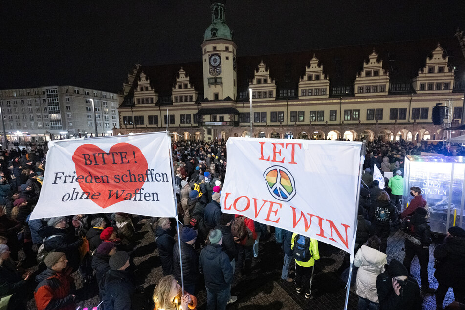 90 Jahre nach der Machtergreifung der Nationalsozialisten wurde in Leipzig ein Zeichen für Demokratie und Menschenrechte gesetzt.