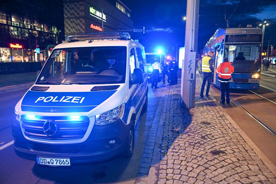 Polizei- und Rettungseinsatz am Donnerstag an der Haltestelle Goerdelerring.