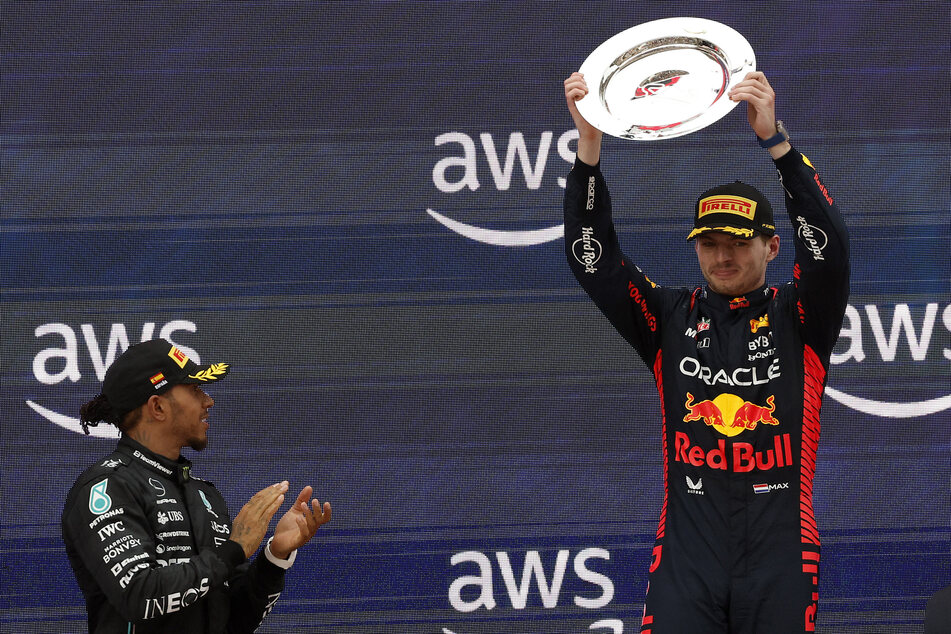 Das Bild der vergangenen Formel-1-Jahre: Max Verstappen (26, r.), feiert einen Erfolg nach dem anderen, Lewis Hamilton kann nur zuschauen und applaudieren.