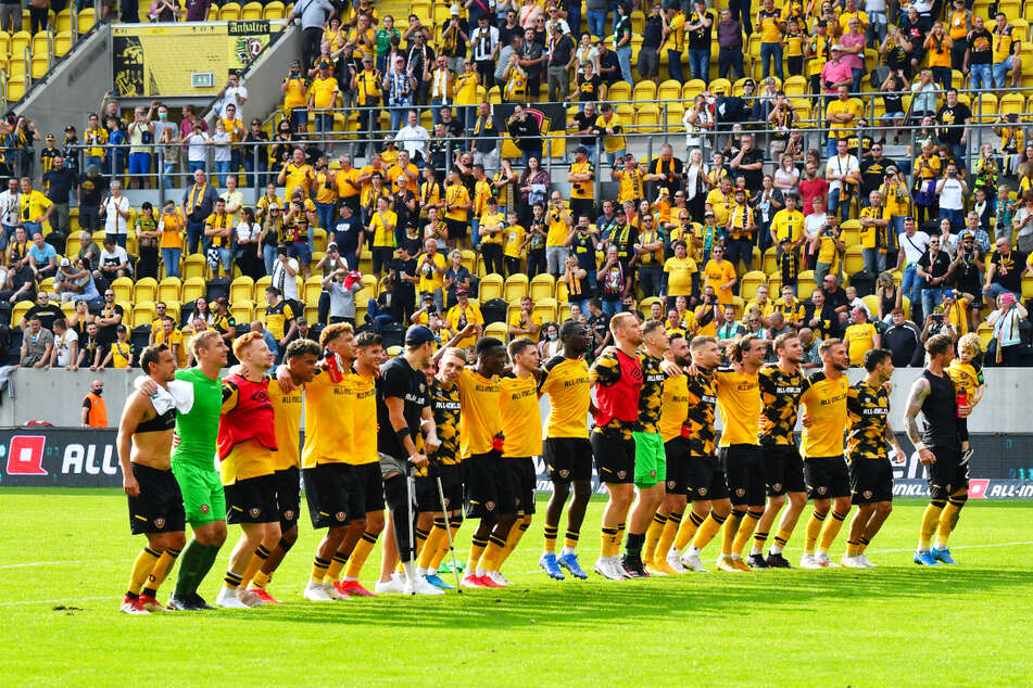 Schon eine Weile her: Ende September konnten die Dynamos mit ihren Fans beim 3:0 gegen Bremen den letzten Sieg feiern. In diesem Jahr sollen im besten Fall noch einige folgen.