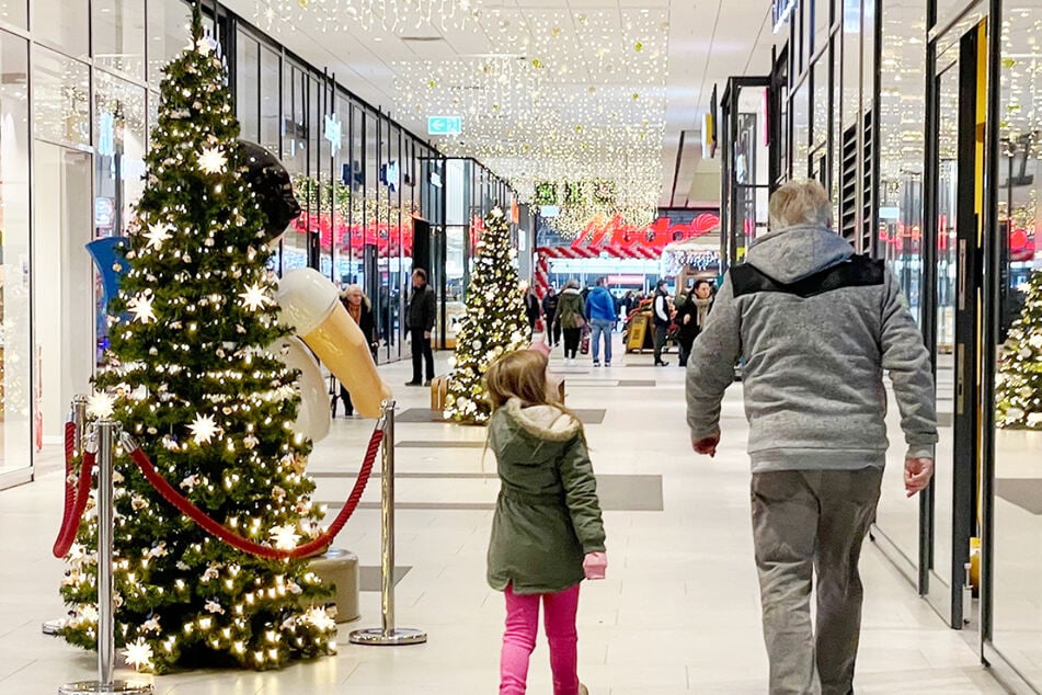 Über die gesamte Weihnachtszeit hinweg warten im KAUFPARK Dresden unzählige tolle Events für die ganze Familie.