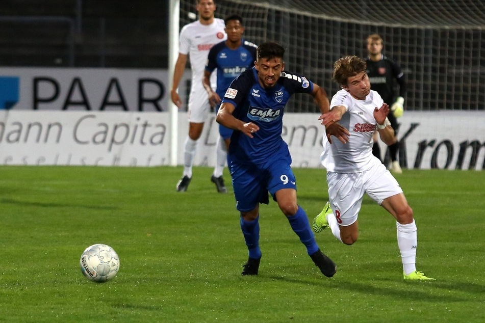 Nazzareno Ciccarelli (26, links) war im Sommer 2022 aus der Oberliga Westfalen vom TSG Sprockhövel zum FC Rot-Weiß Erfurt gewechselt. Bei RWE avancierte er sofort zu einem Leistungsträger.
