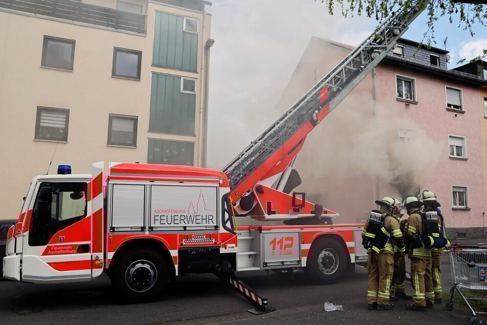 74-Jähriger stirbt bei Feuer in Aschaffenburger Mehrfamilienhaus