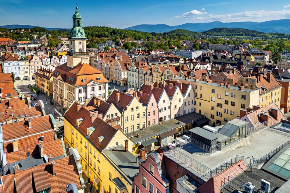 Ziele im benachbarten Polen wie Jelenia Gora sind von der Oberlausitz aus nah.