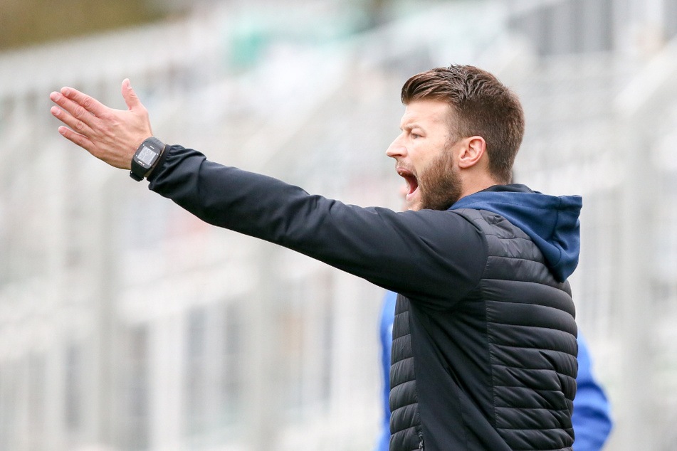 CFC-Trainer Daniel Berlinski (34) sucht vor allem für die Außenbahnen nach Verstärkungen.
