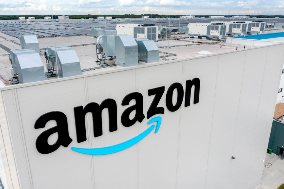 Beim Überprüfen von Händler-Accounts im Amazon-Store setzt der Konzern auch auf Künstliche Intelligenz.