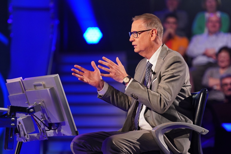 Günther Jauch (67) moderiert "Wer wird Millionär?" bereits seit der ersten Folge.