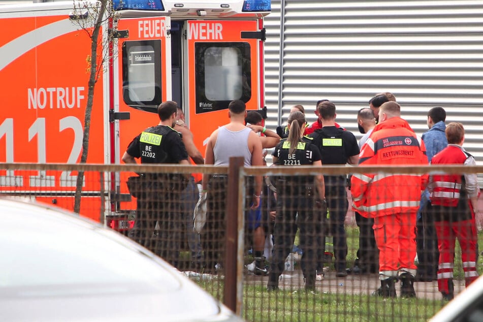 Nach dem Boxkampf mussten acht Zuschauer vom Rettungsdienst behandelt werden.