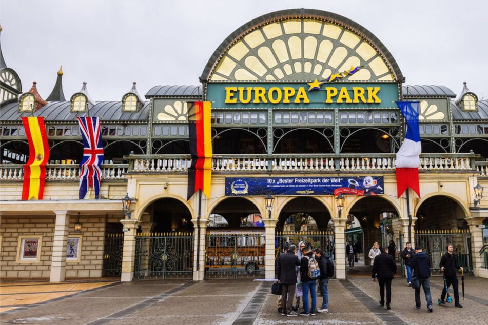 Drei Bahnen evakuiert: Stromausfall im Europa-Park Rust