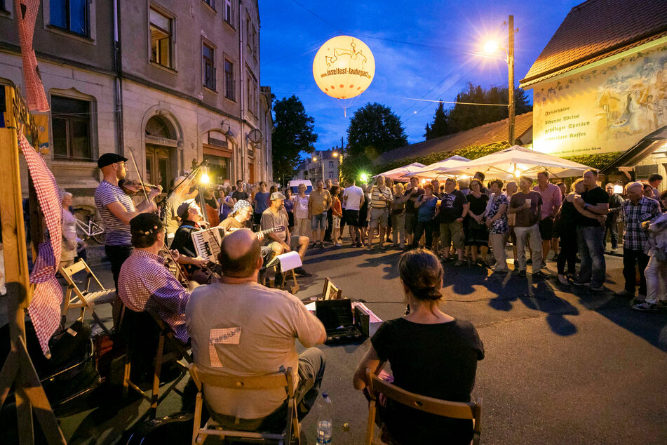 Bis in die Abendstunden läuft das Inselfest Laubegast.