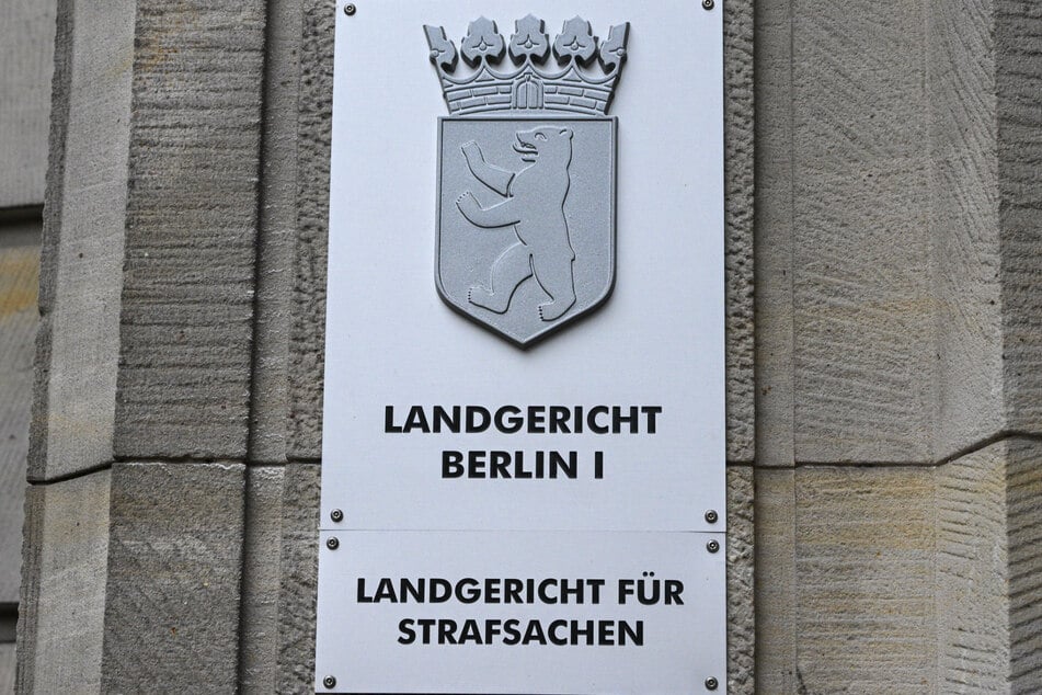 Das Landgericht Berlin verurteile den 28-Jährigen zu einer Bewährungsstrafe.