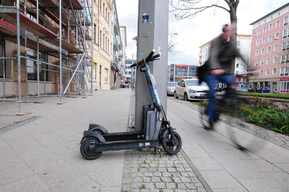 Als dritte Stadt in Sachsen-Anhalt will auch Dessau-Roßlau bald E-Roller in den Stadtverkehr einführen.
