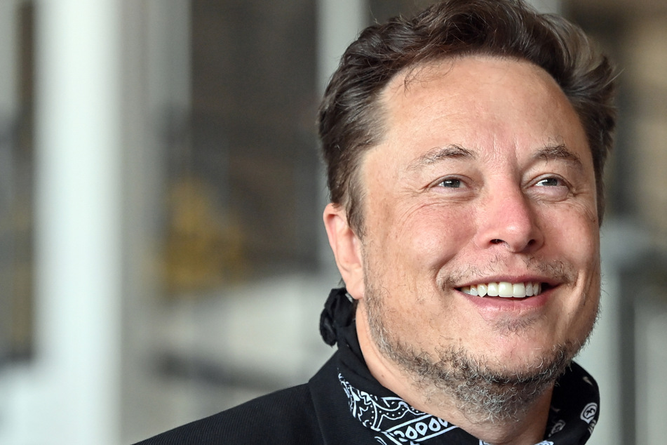 Elon Musk: Entscheidung per Twitter-Umfrage: Elon Musk will Tesla-Aktien für 20 Milliarden US-Dollar verkaufen