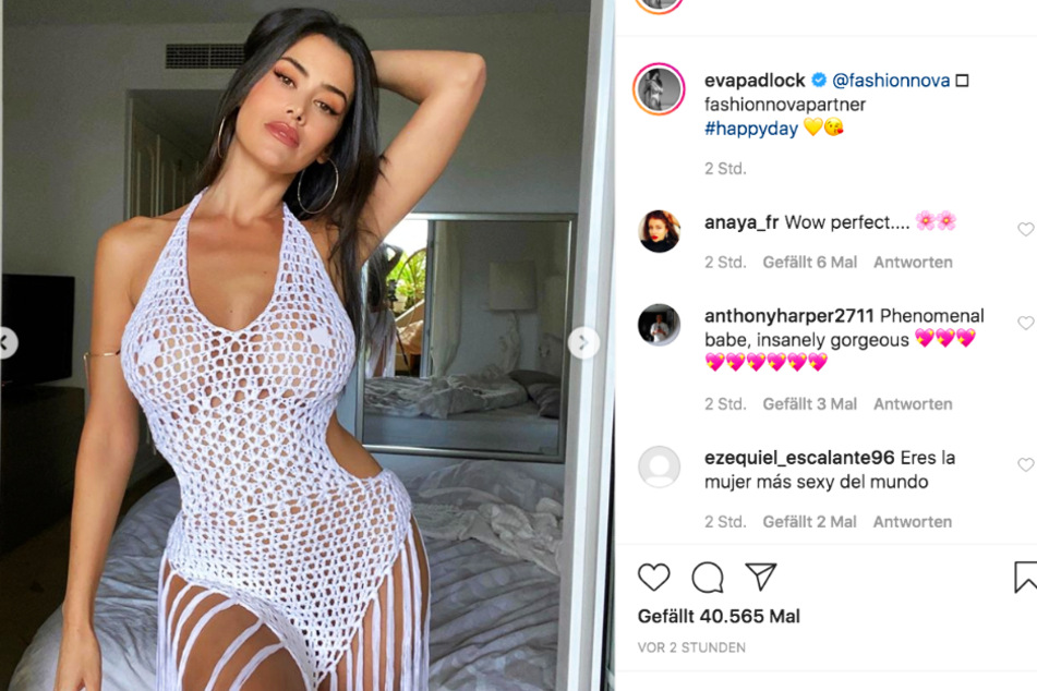 Eva Padlock präsentiert ein durchsichtiges Netzkleid, das ihren Traumkörper umschmeichelt.