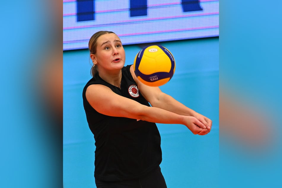 Lena Olliges (18) ist seit dieser Saison als Profi bei den DSC-Girls dabei.