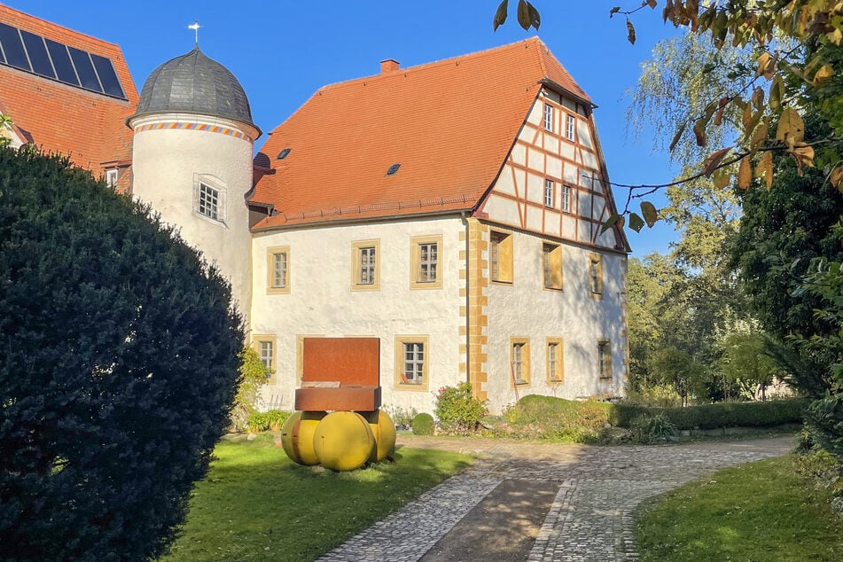 Das Schloss Kaufungen liegt idyllisch im Grünen und ein super Ausflugsziel.