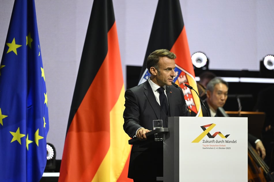 Frankreichs Präsident Emmanuel Macron (47) war als Ehrengast in Saarbrücken geladen.