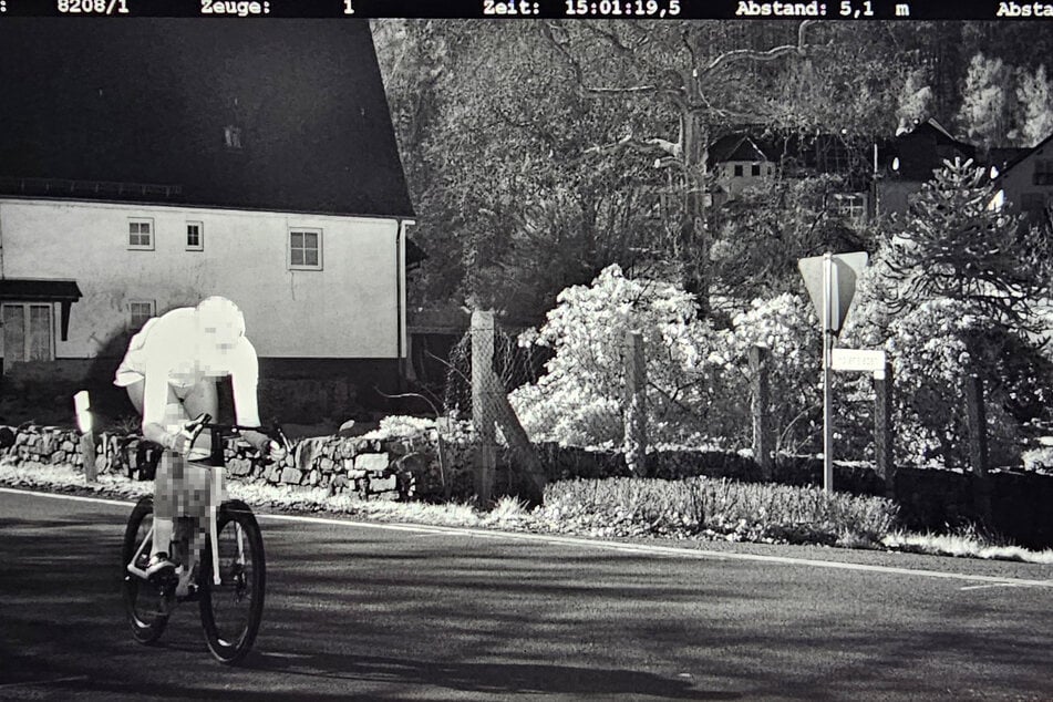 Der Radler raste mit knapp 60 Km/h durch die 30er-Zone.