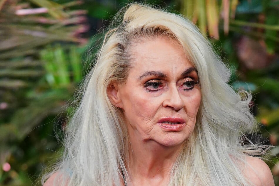Letzter Tag für "Miss Juni 1977" Bea (63)? Sie trauert ihrer Schönheit nach, wähnt sich aber "optisch wie eine 48-Jährige". Ihr Seelen-Striptease ist traurig heut'.