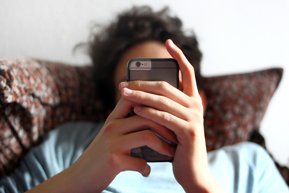 Ein 17-Jähriger wurde in Mönchengladbach Opfer von sogenannter "Sextortion". (Symbolbild)
