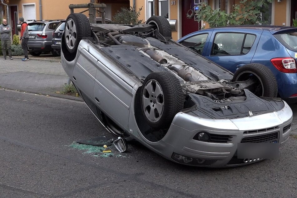 Der Audi-Fahrer musste ausweichen und überschlug sich in der Folge mit seinem Auto.