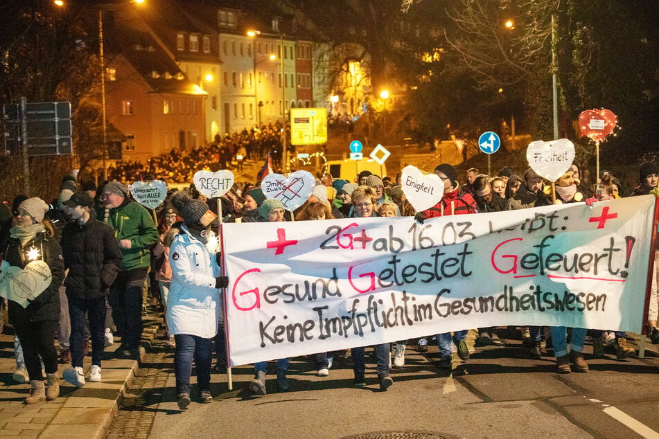 Teilnehmer einer Demonstration in Bautzen.